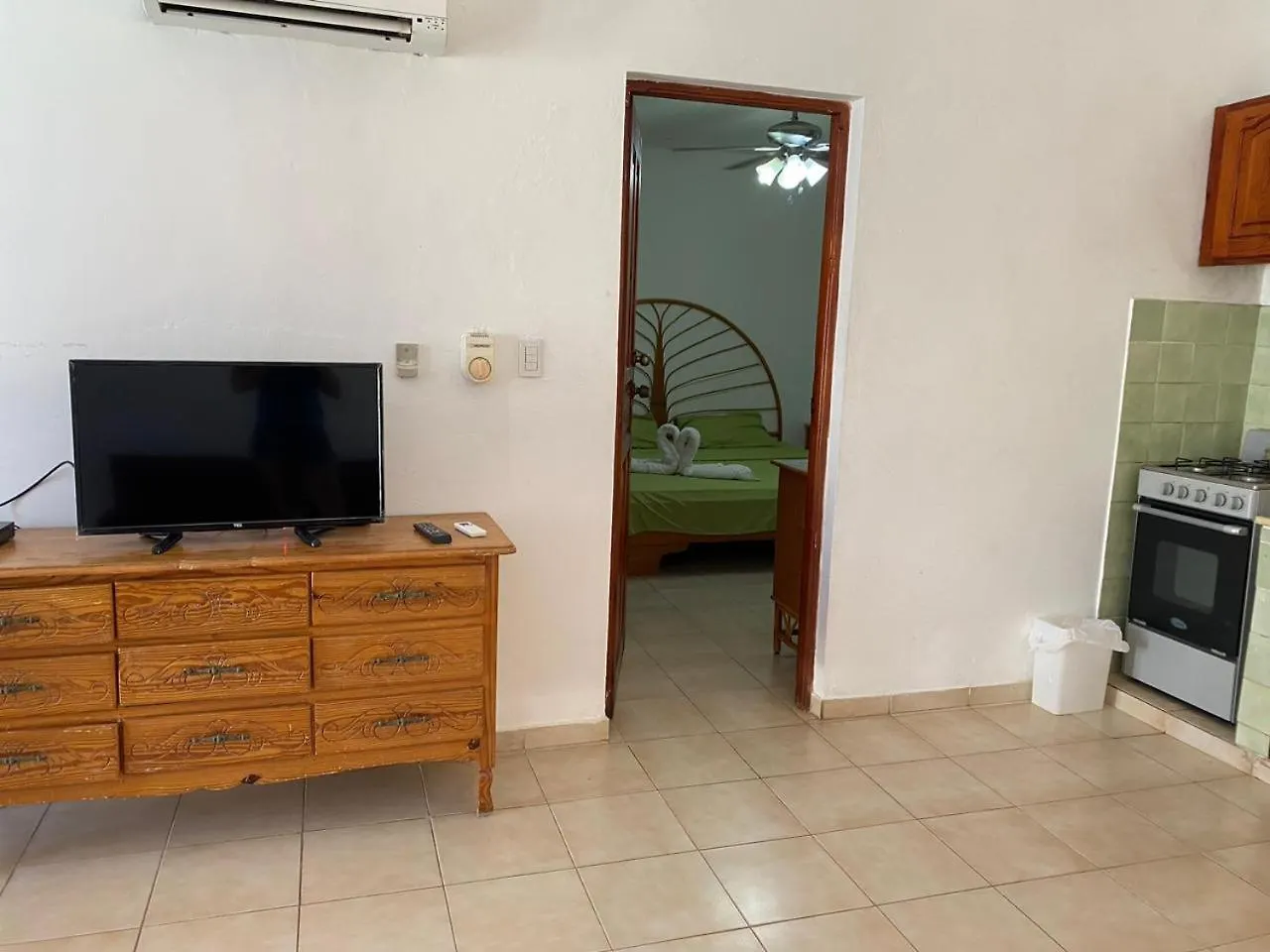 Apartment With A Large Living Room. Swimming Pool. In Downtown. Sosúa